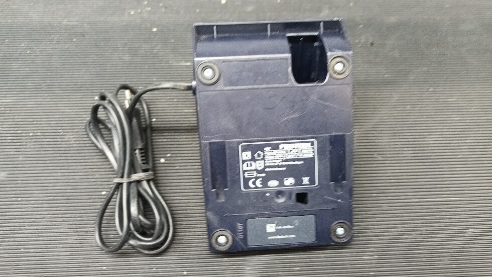 Caricabatterie Festool MXC 10.8V - Non Funzionante, Per Parti O Riparazione