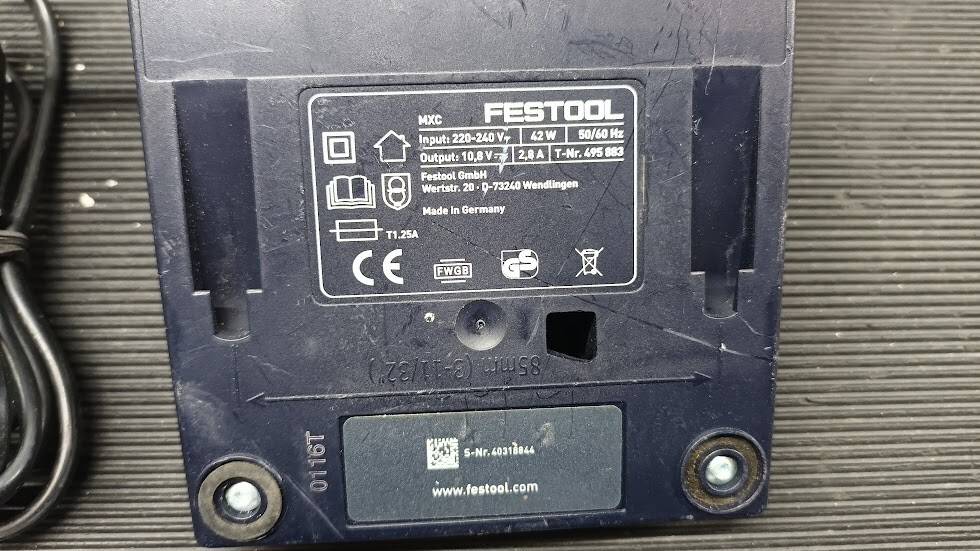 Caricabatterie Festool MXC 10.8V - Non Funzionante, Per Parti O Riparazione