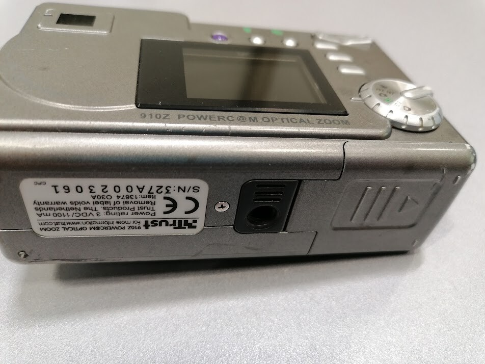 Trust 910Z 3X Optical Zoom Silver  Not Working For Parts