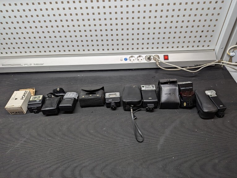 Lot Of 6 Various Model Speedlite  Flash  - Untested