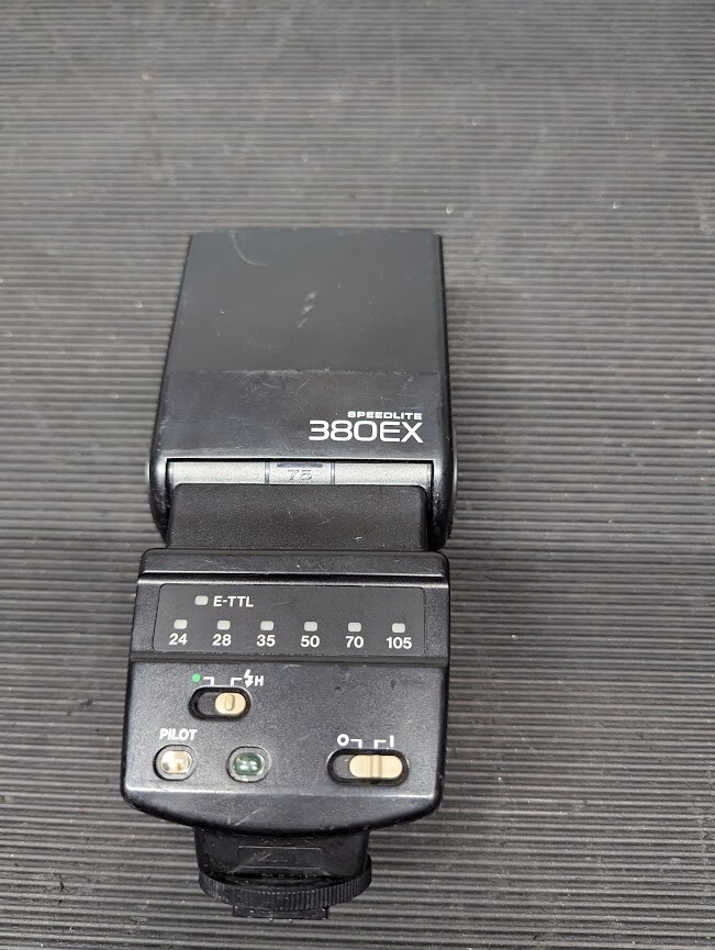 Canon Flash Speedlite 380EX Flash   Black  - Untested