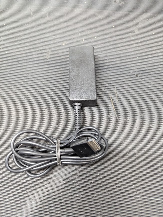 HP HSTNN-LA37AC Adapter 15V 1.33A Used Working Without Power Cord