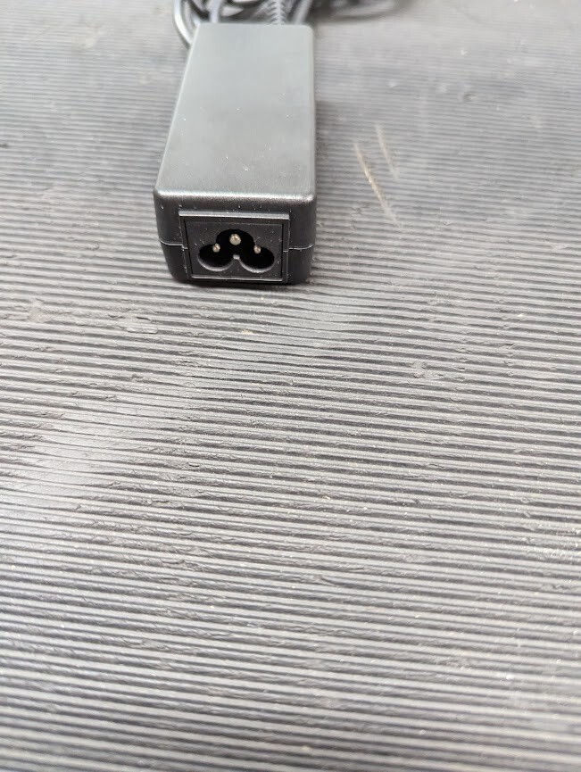 HP HSTNN-LA37AC Adapter 15V 1.33A Used Working Without Power Cord