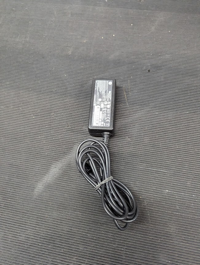 HP HSTNN-LA37AC Adapter 15V 1.33A Used Working Without Power Cord