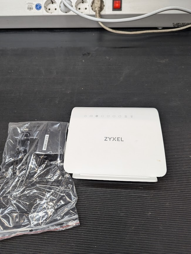 ZyXEL EMG3525-T50B Dual Band 11ac Router White Used Working