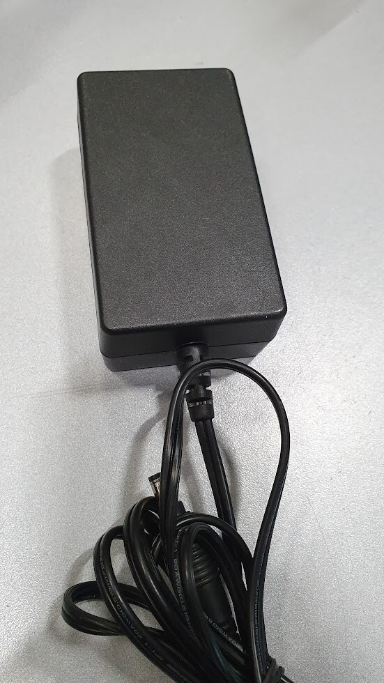 HP 0957-2291 AC Power Adapter 12V 1.25A Used Working Without Power Cord