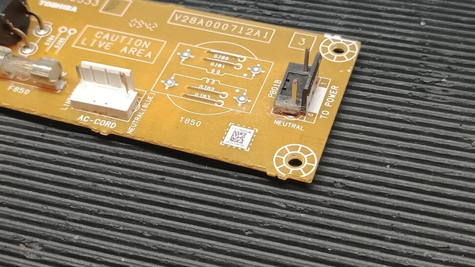 Used Non-Working Toshiba V28A000712A1 PCB Board - For Parts Only, No Accessories