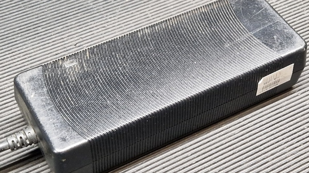 HP PPP016H AC Adapter 18.5V 6.5A Used Working Without Power Cord