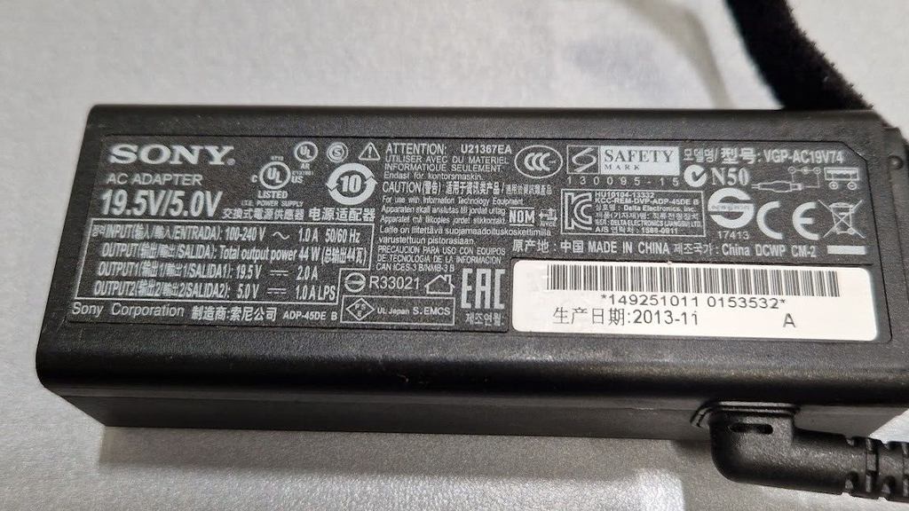 Sony ADP-45DE B AC Adapter 19.5V 2.0A Used Working Without Power Cord