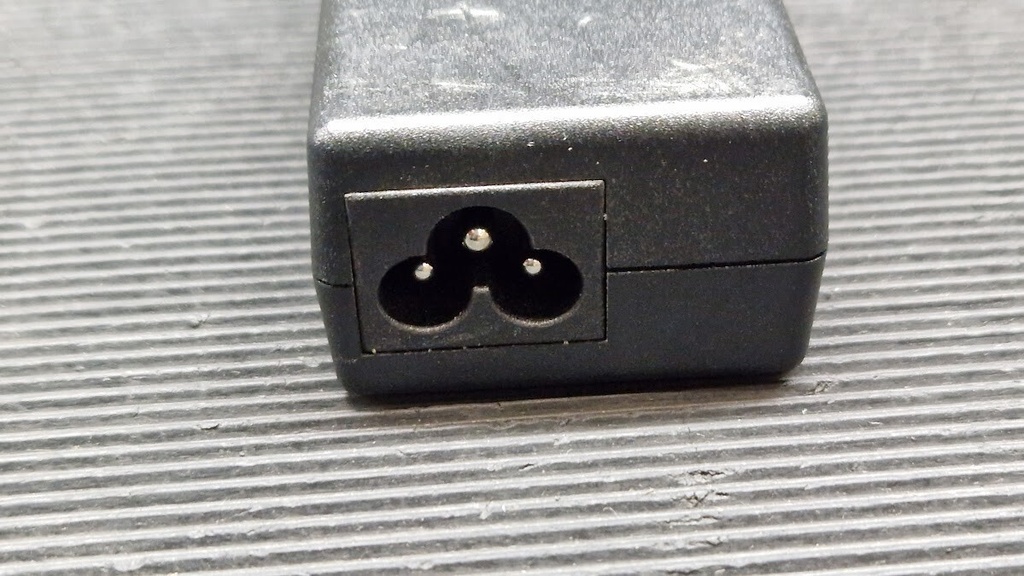 HP PA-1650-32 AC Adapter 18.5V 3.5A Used Working Without Power Cord