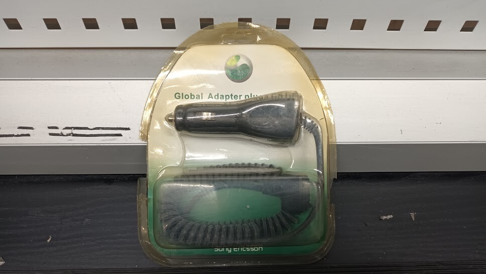 Sony Ericsson Global Adapter Plugs CST-60 CLA-60 – Used, Working