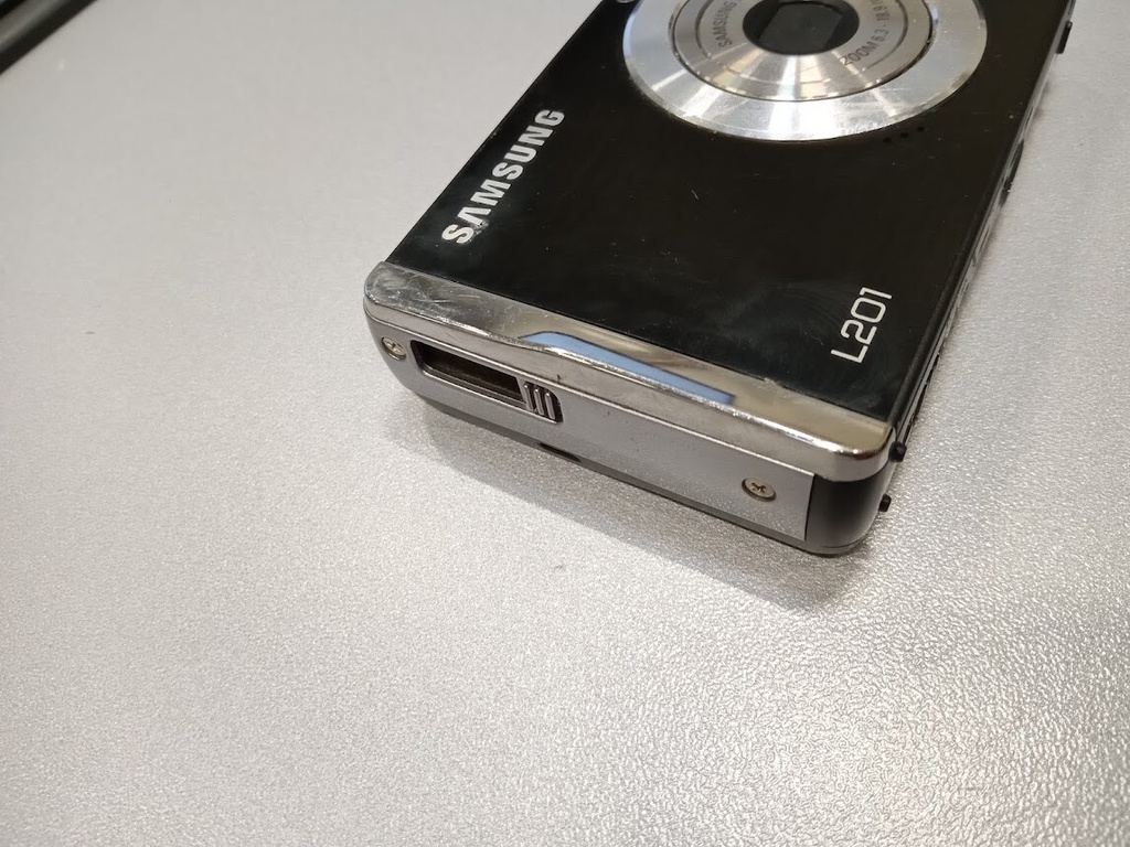 Samsung L201 Digital 10.2 MP 3X Optical Zoom Black Not Working For Parts