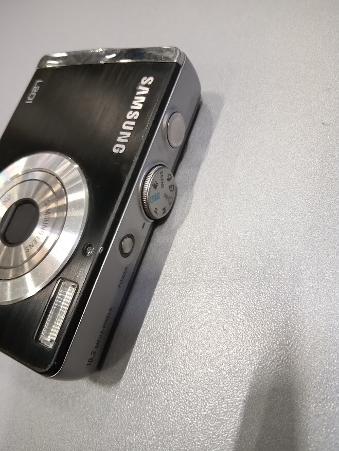 Samsung L201 Digital 10.2 MP 3X Optical Zoom Black Not Working For Parts