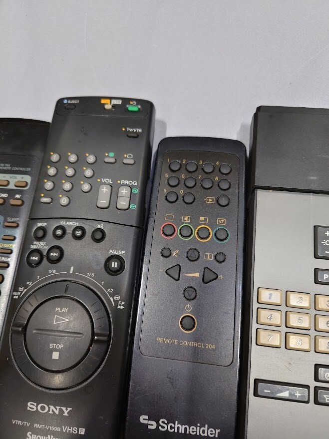 LOT OF 4 Remote Controls Sanyo RB-T44 Sony RMT-V159B Schneider Unknown Not Teste