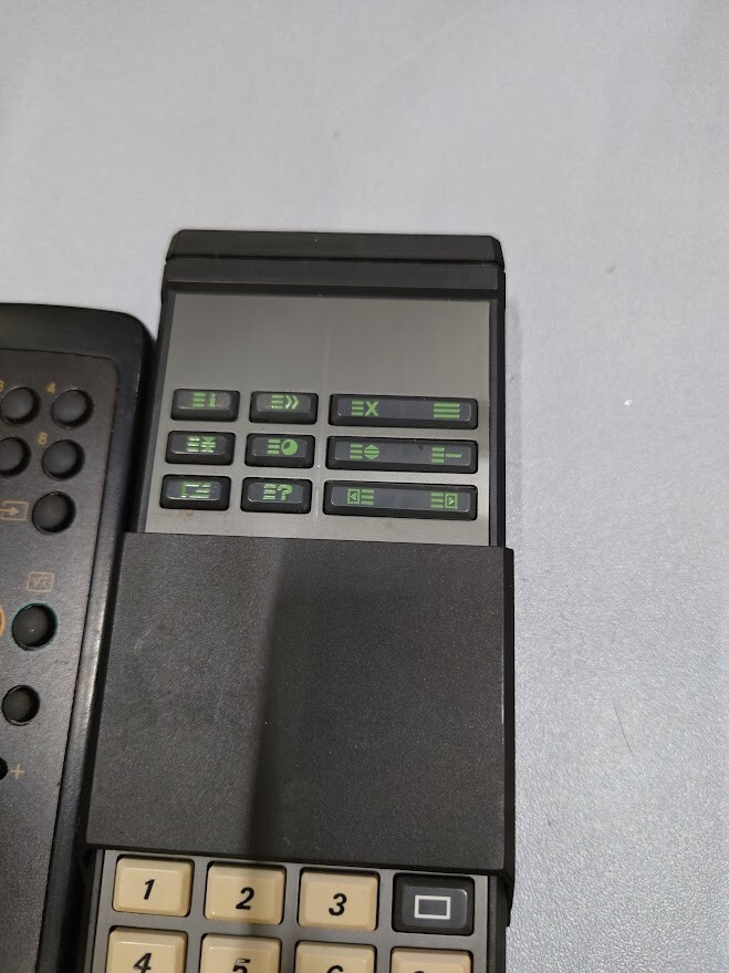 LOT OF 4 Remote Controls Sanyo RB-T44 Sony RMT-V159B Schneider Unknown Not Teste