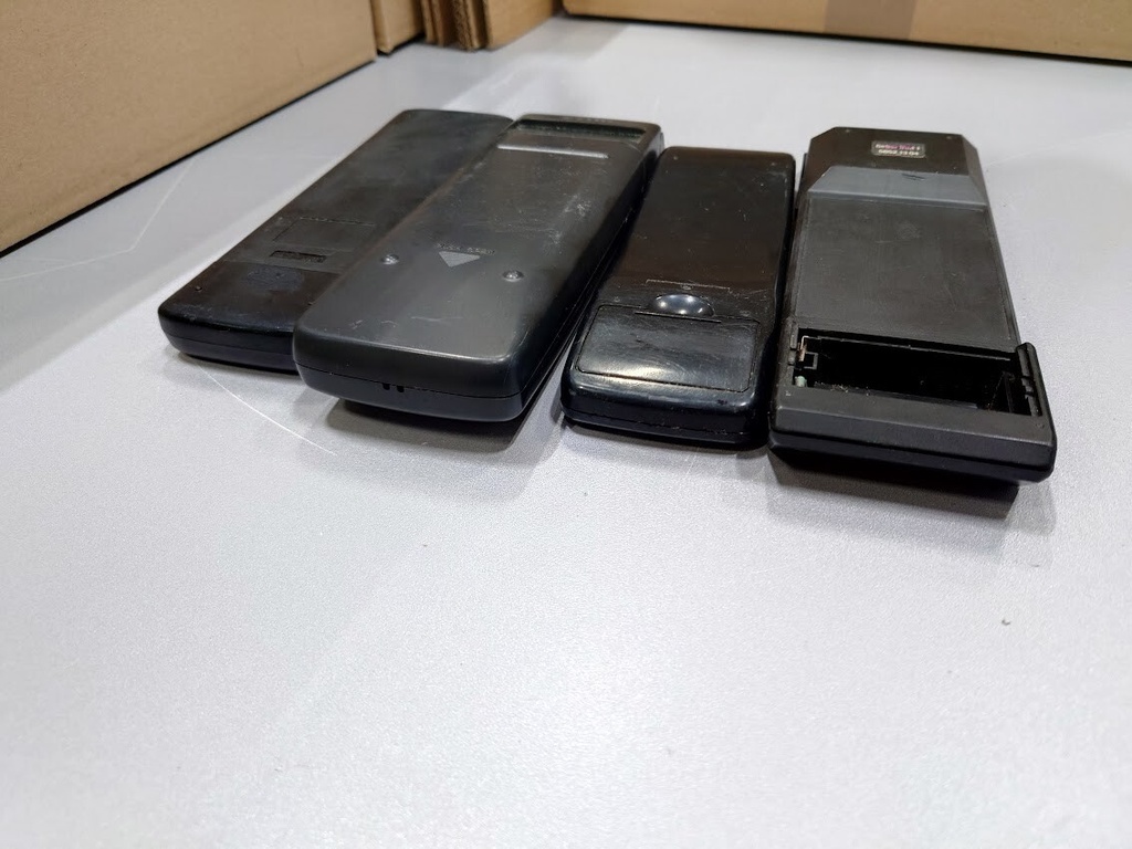 LOT OF 4 Remote Controls Sanyo RB-T44 Sony RMT-V159B Schneider Unknown Not Teste