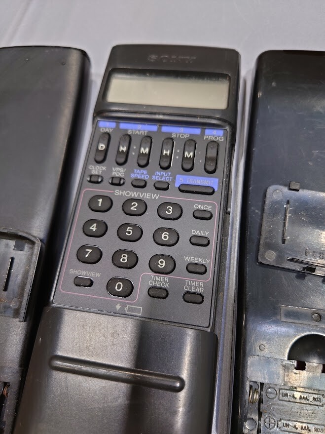 LOT OF 4 Remote Controls Sanyo RB-T44 Sony RMT-V159B Schneider Unknown Not Teste