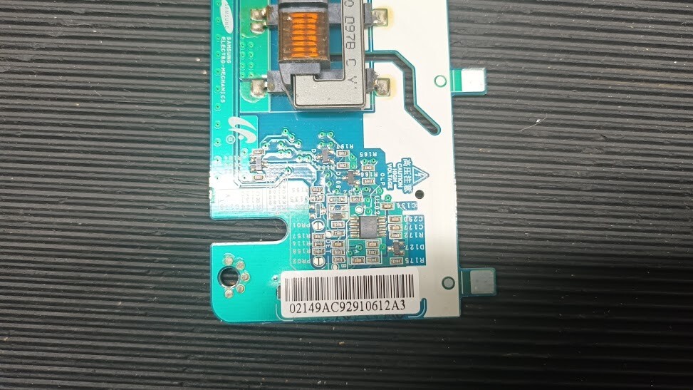 Samsung SSI320-4UB01 Circuit Board - Used Not Working For Parts