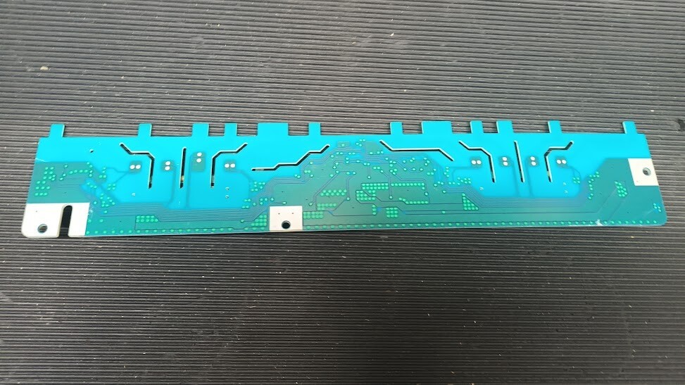 Samsung SSI320-4UB01 Circuit Board - Used Not Working For Parts