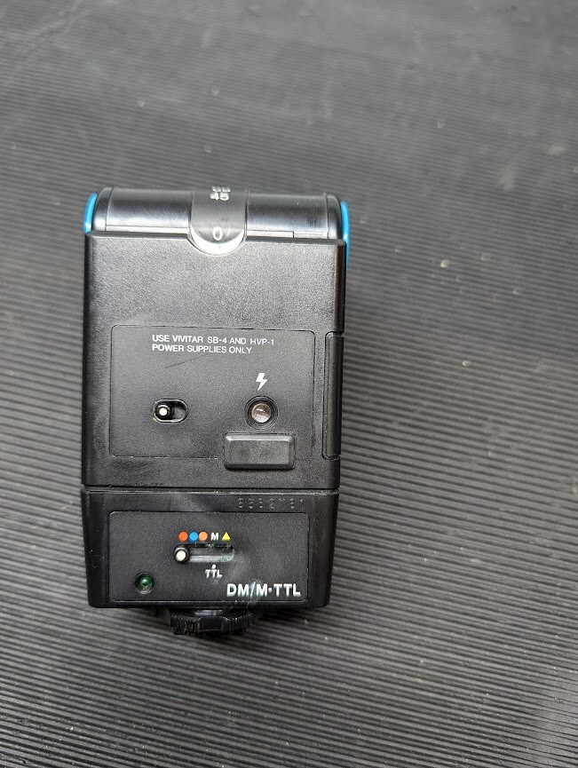 VIVITAR ZOOM THYRISTOR 3500 Speedlight  Flash  Black  - Untested