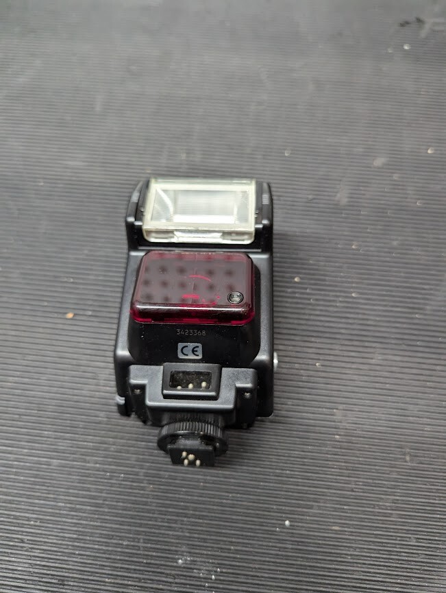 Nikon Flash Speedlite SB-22 Flash   Black  - Untested WITH CASE