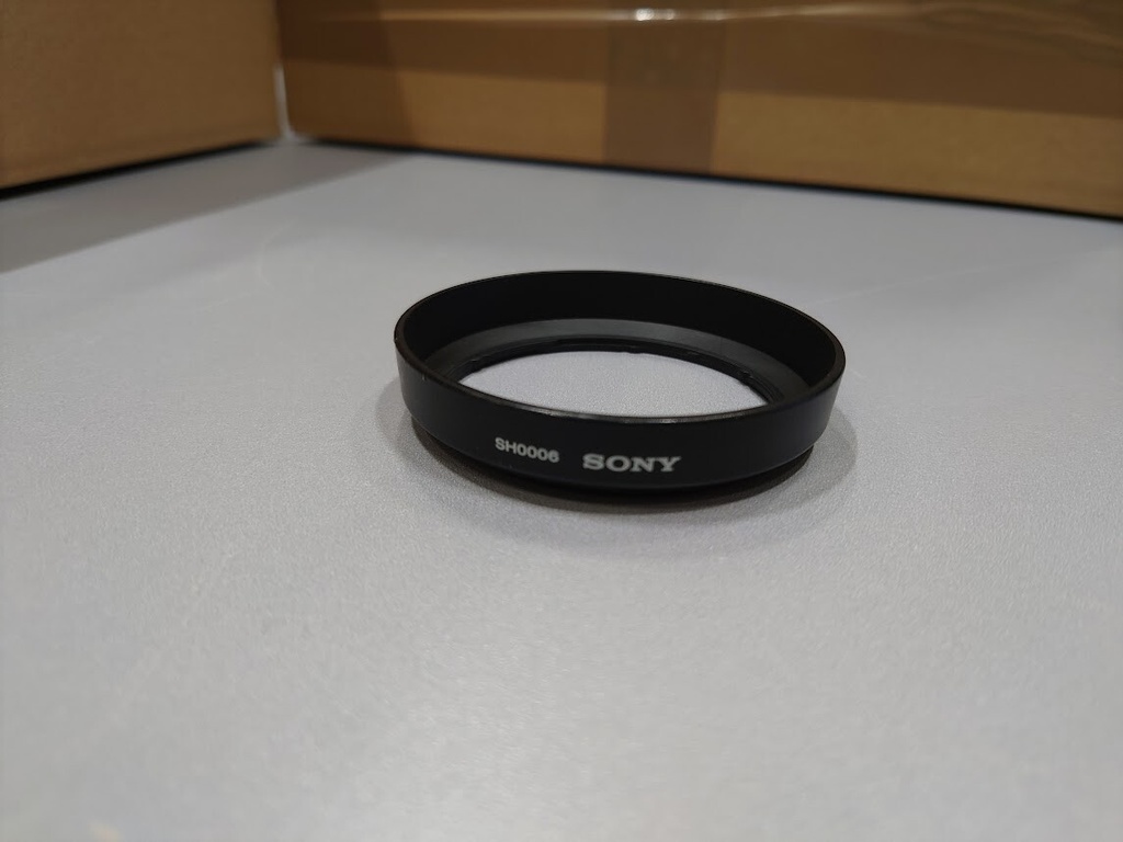 Sony SH0006 Lens Hood  Black Used