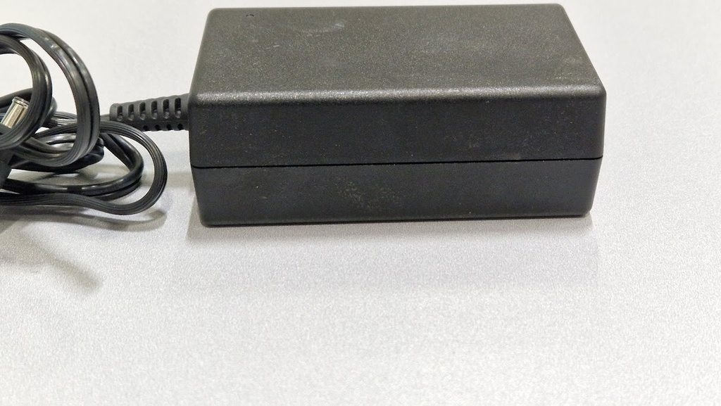 HP 0957-2481 AC Power Adapter 12V 1250mA Used Working Without Power Cord