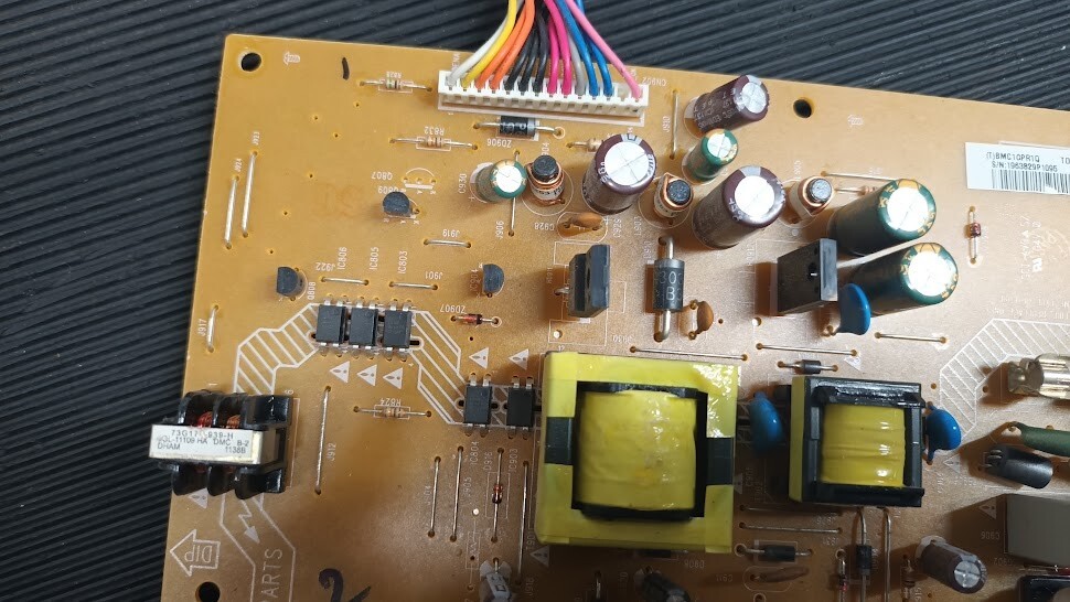 Non-Working 715G4801-P1A-H20-002U PCB Board - For Parts Only, No Accessories