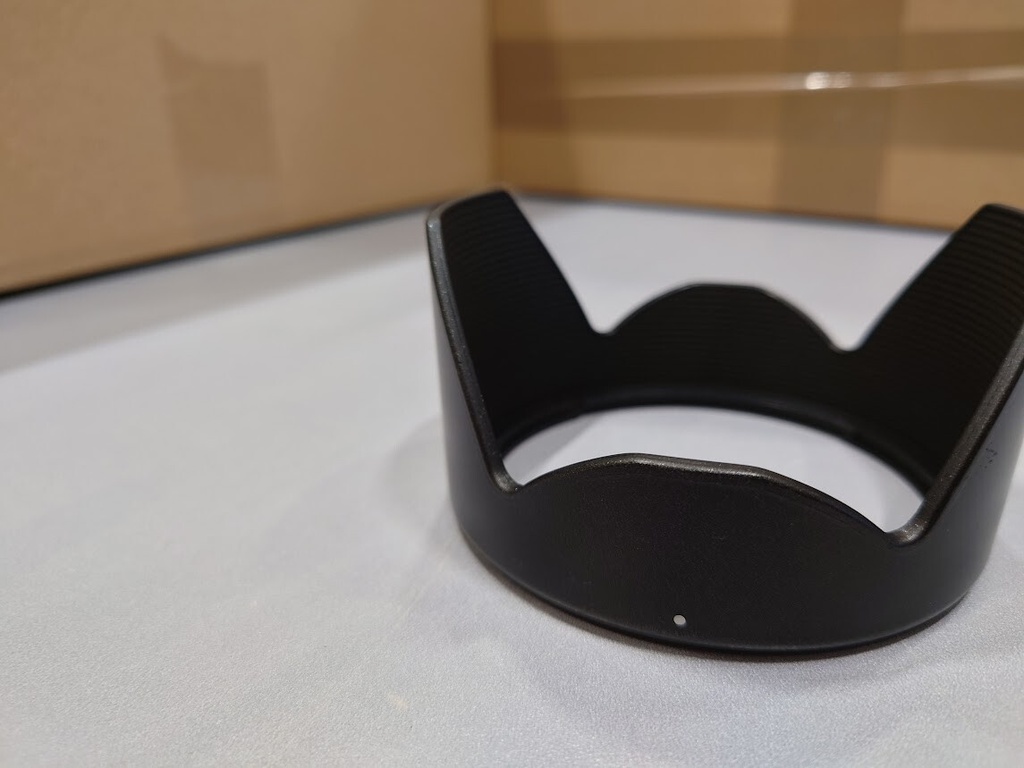 Tamron D5FH Made In Japan Lens Hood  Black Used