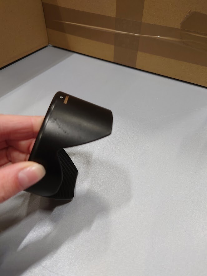 Tamron D5FH Made In Japan Lens Hood  Black Used