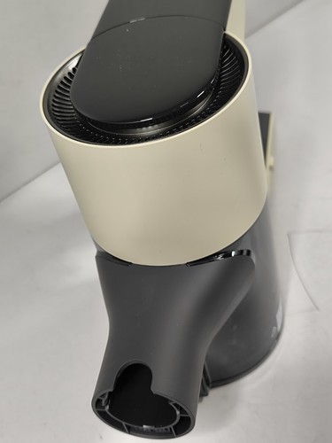 Roborock H5 Vacuum Cleaner - Not Charging, For Parts