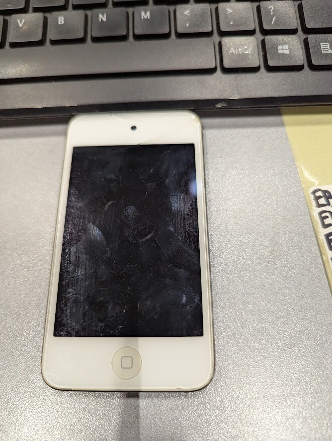 Apple iPod Touch 4th Gen A1367 MP3 Lettore Musicale 32GB Non Funzionante X Parti