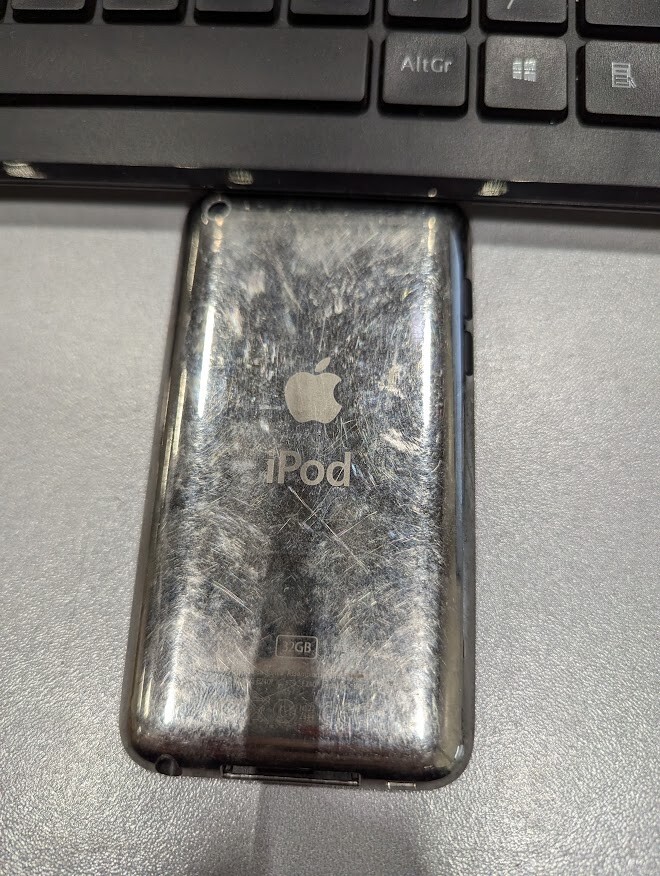 Apple iPod Touch 4th Gen A1367 MP3 Lettore Musicale 32GB Non Funzionante X Parti