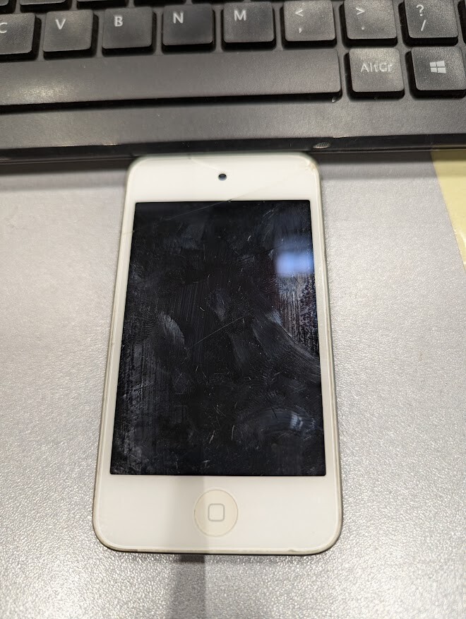 Apple iPod Touch 4th Gen A1367 MP3 Lettore Musicale 32GB Non Funzionante X Parti