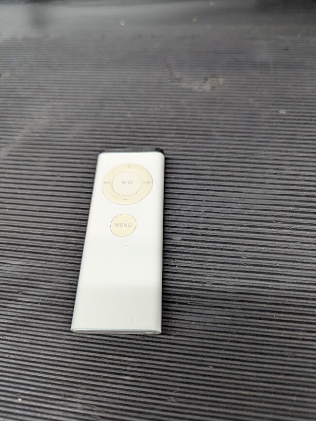 Apple Remote Control A1156 Wireless White Not Tested Parts/Repair