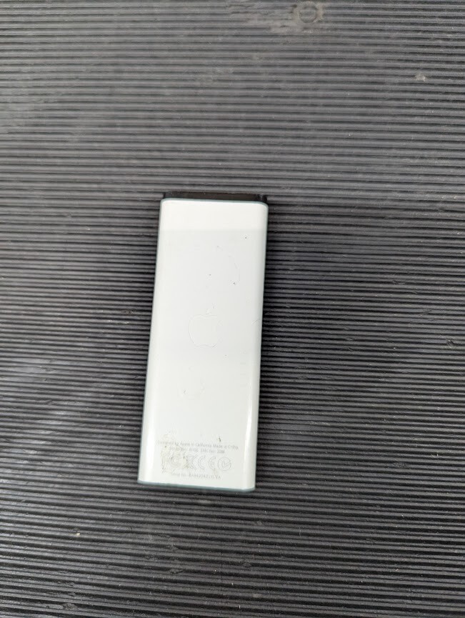 Apple Remote Control A1156 Wireless White Not Tested Parts/Repair