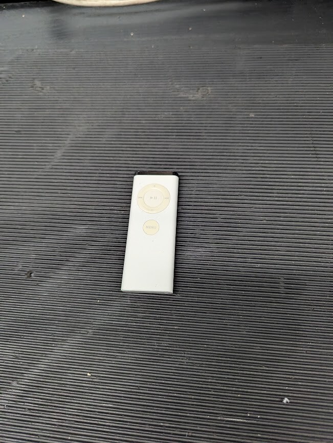 Apple Remote Control A1156 Wireless White Not Tested Parts/Repair