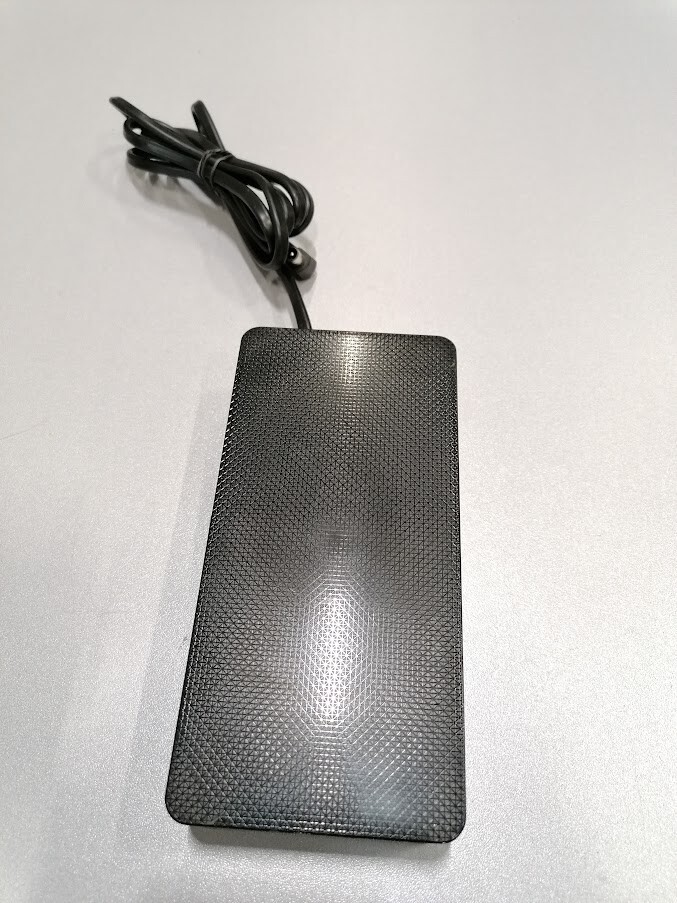 Samsung A114020_BPN AC/DC Adapter 20.0V 7.0A Used Working Without Power Cord