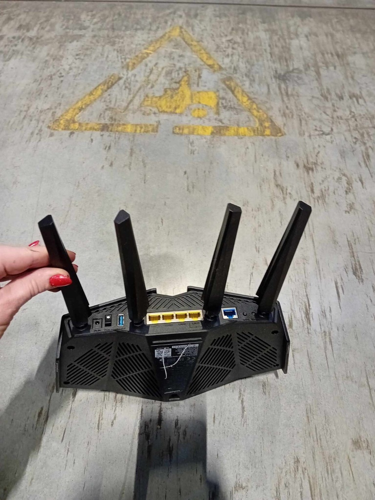 ASUS AX5400 RT-AX82U Dual-Band Wi-Fi 6 Gaming Router Fully Working with Adapter