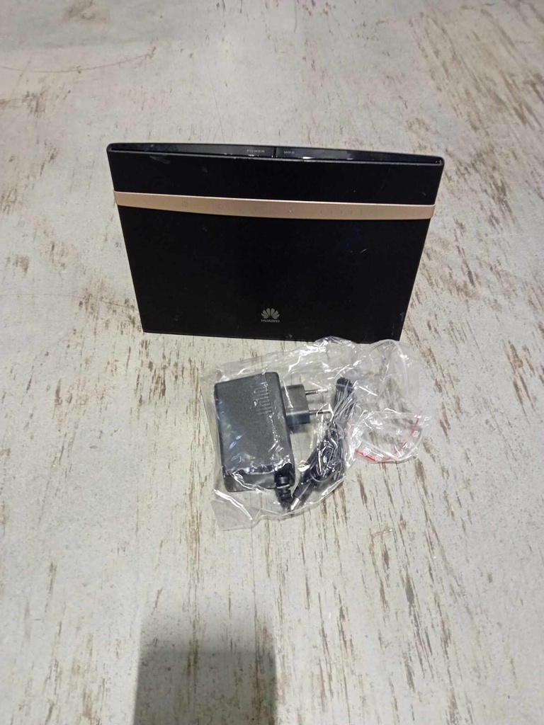 Huawei B525s-23a 4G LTE Wi-Fi Router Fully Working with Power Adapter