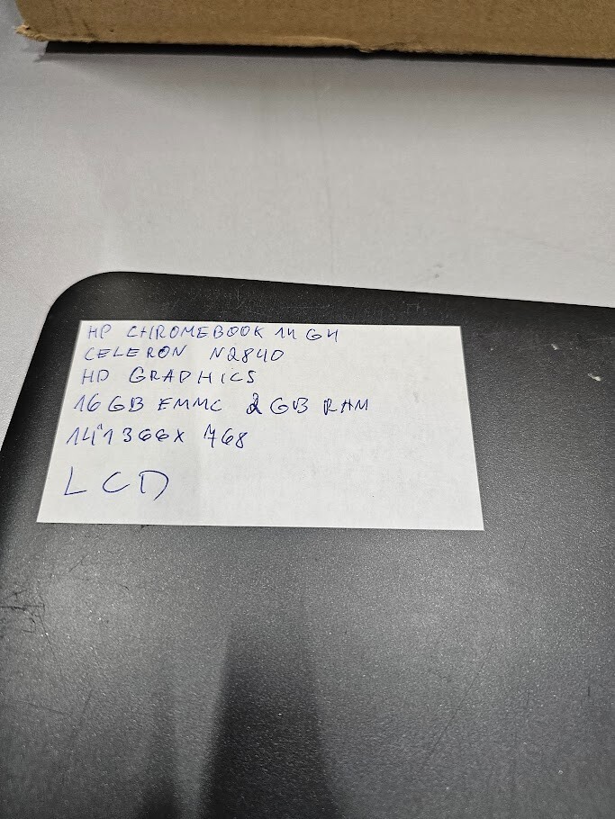 HP Chromebook 14 G4 - Intel Celeron N2840, 16GB eMMC, 2GB RAM, LCD Defect