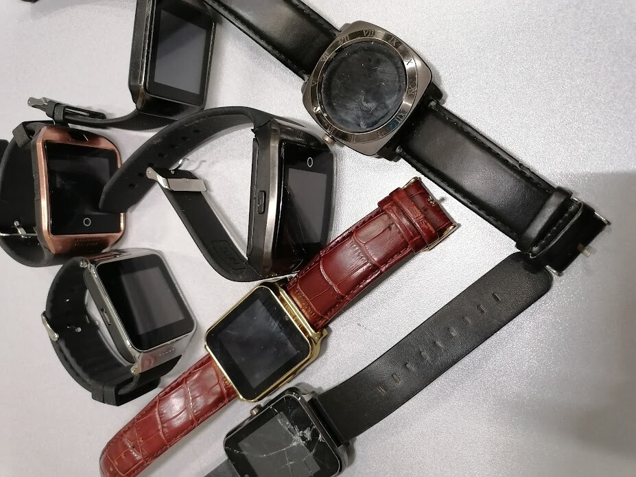 LOT OF 7 Various Models Smartwatches Not Tested