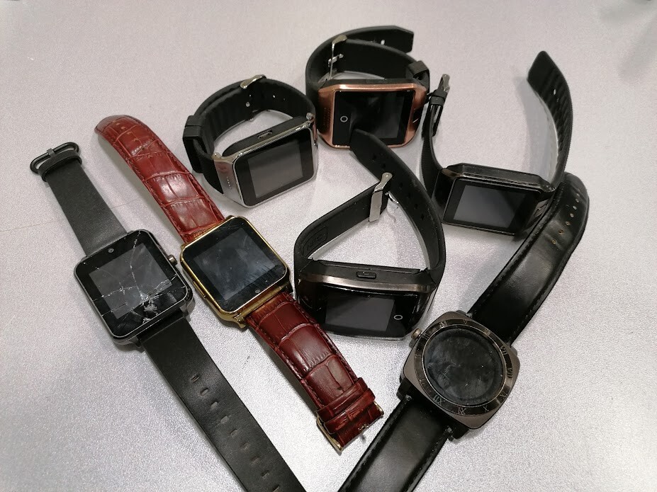 LOT OF 7 Various Models Smartwatches Not Tested