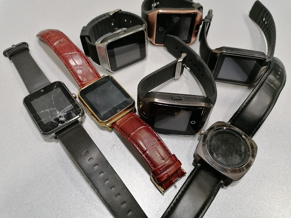 LOT OF 7 Various Models Smartwatches Not Tested