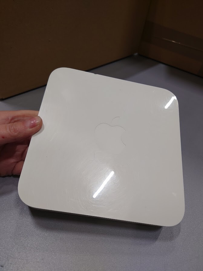 Apple A1354 Airport Extreme 802.11n Base Station 4th Generation Used Working