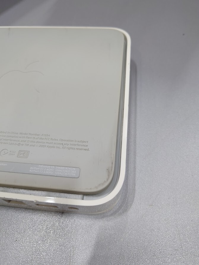 Apple A1354 Airport Extreme 802.11n Base Station 4th Generation Used Working