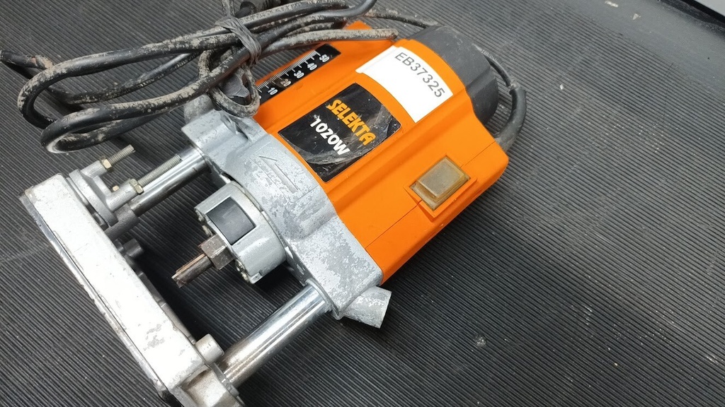 Selekta Router 1020W, Not Working, For Parts or Repair