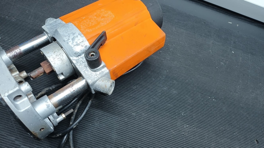 Selekta Router 1020W, Not Working, For Parts or Repair