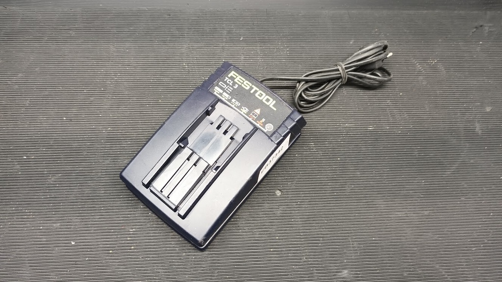 Festool TCL 3 Battery Charger 10.8-18V - For Parts or Repair, Non-Working