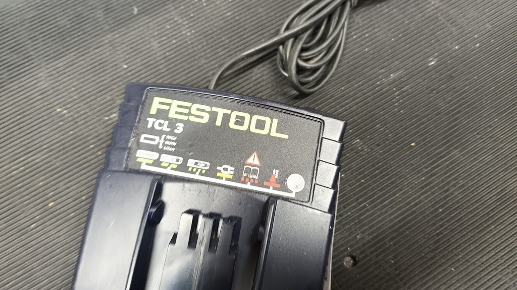 Festool TCL 3 Battery Charger 10.8-18V - For Parts or Repair, Non-Working